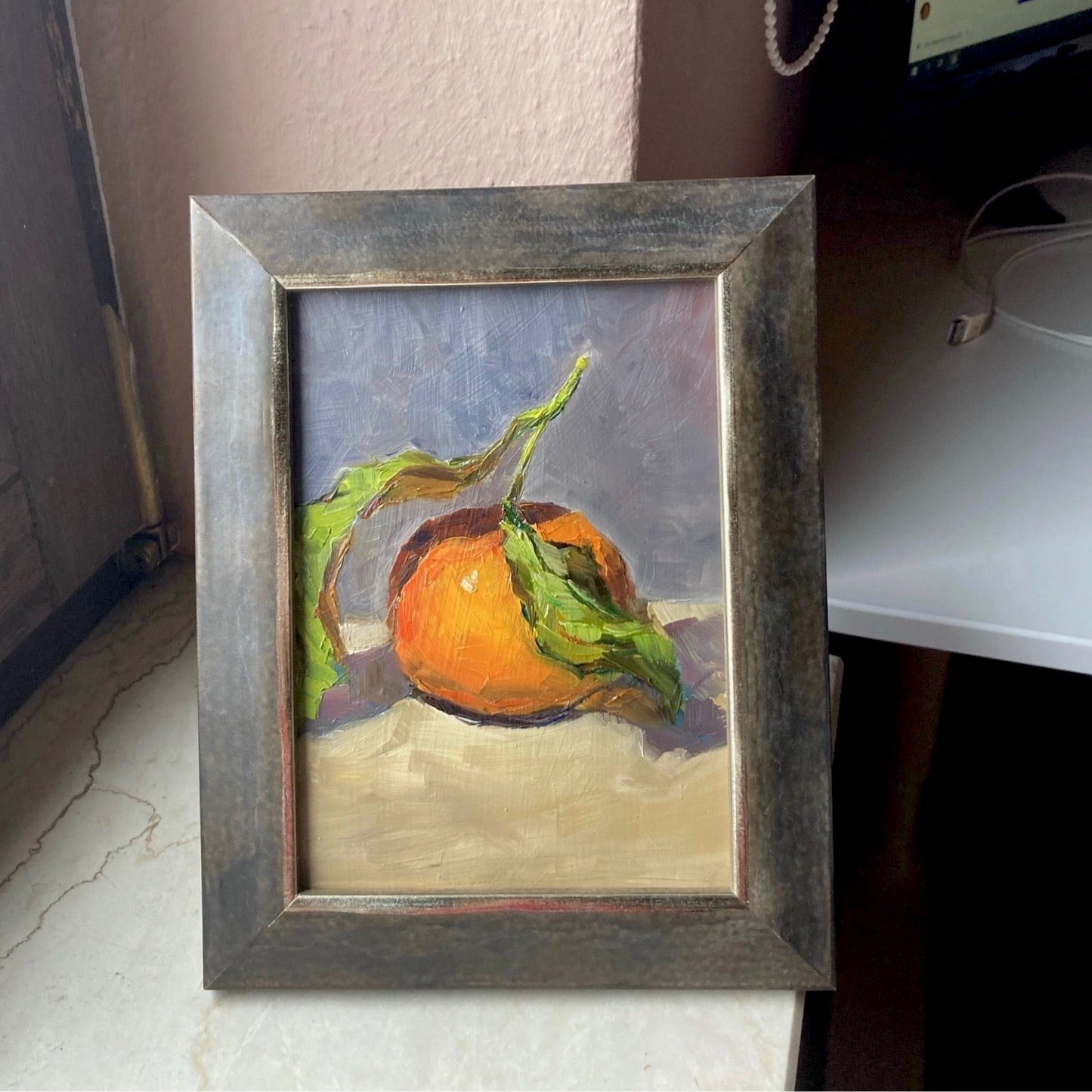 Small Stilllife Painting - Spotlight Clementine