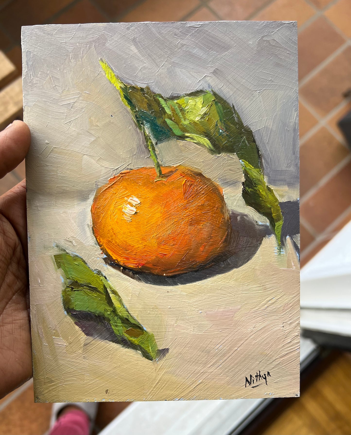 Small Stilllife Painting - Clementine with leaves